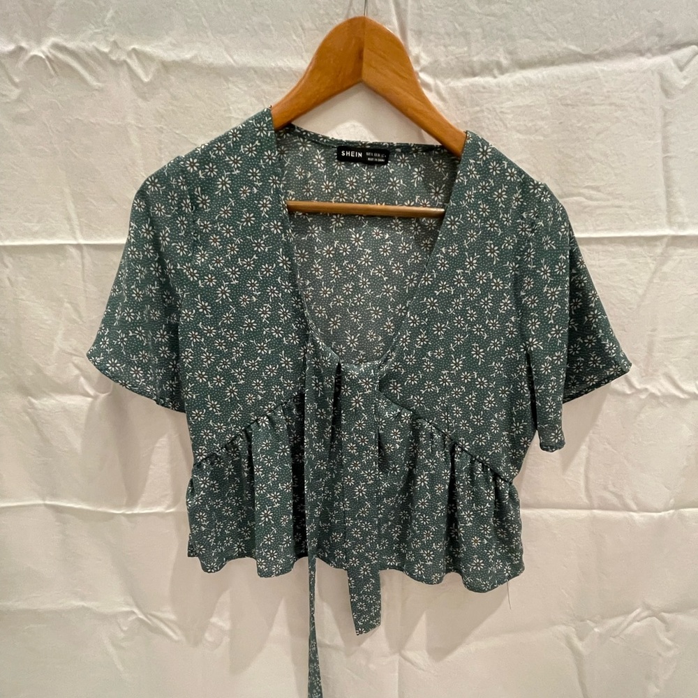 GREEN TOP